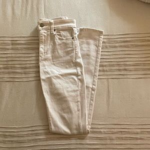 white uniqlo skinny jeans!!